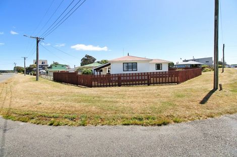 Photo of property in 12 Roore Street, Foxton Beach, Foxton, 4815