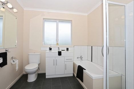 Photo of property in 1 Manapouri Street, Strathern, Invercargill, 9812