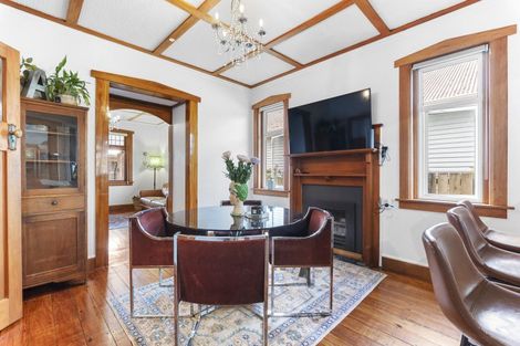 Photo of property in 5 Huatoki Street, Vogeltown, New Plymouth, 4310