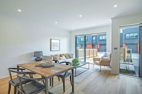 Photo of property in 5 Te One Place, Belmont, Auckland, 0622