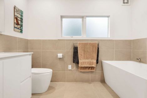 Photo of property in 247a Hill Road, The Gardens, Auckland, 2105