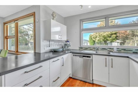 Photo of property in 75 Kowhai Avenue, Rangiora, 7400