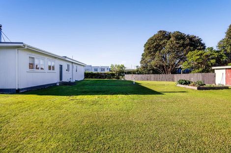 Photo of property in 62 Gisborne Terrace, Opunake, 4616