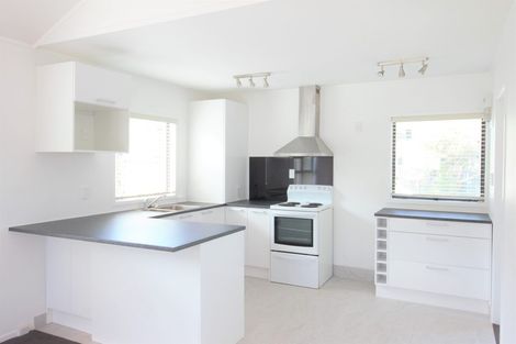 Photo of property in 1/19 Tree View Avenue, Glenfield, Auckland, 0629