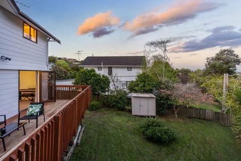 Photo of property in 2/70 Ayton Drive, Totara Vale, Auckland, 0629