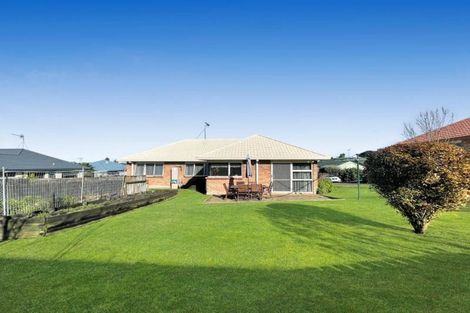 Photo of property in 8 Hollinger Place, Nawton, Hamilton, 3200