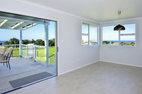Photo of property in 4 Waihinahina Way, Mahia, 4198