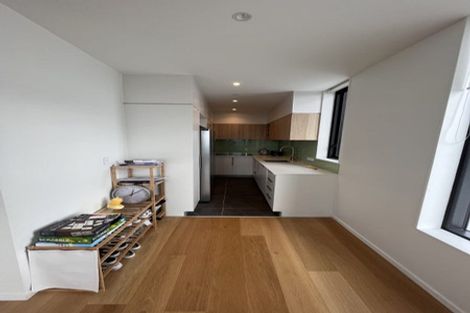 Photo of property in 1 Buscomb Avenue, Henderson, Auckland, 0610