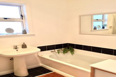 Photo of property in 10 Karamu Street, Ngaio, Wellington, 6035