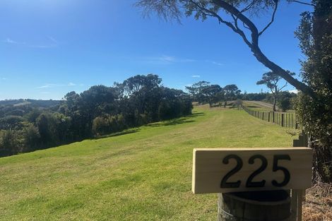 Photo of property in 225 Zanders Road, Helensville, 0882