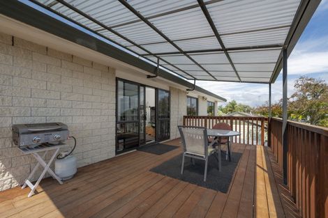 Photo of property in 3 Karepe Lane, Kumeu, 0810