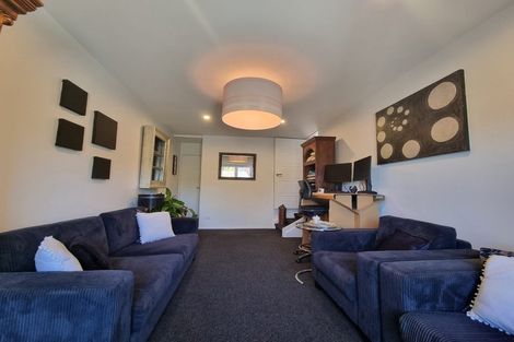 Photo of property in 33 Searells Road, Strowan, Christchurch, 8052
