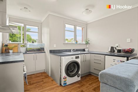 Photo of property in 73 Macandrew Road, South Dunedin, Dunedin, 9012