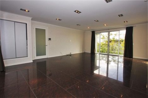 Photo of property in 11 Kinmont Rise, East Tamaki Heights, Auckland, 2016