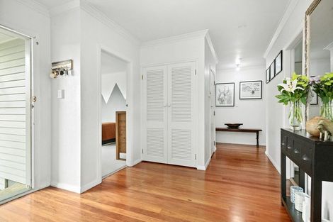 Photo of property in 68 Redwood Avenue, Tawa, Wellington, 5028