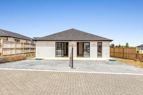 Photo of property in 6 Rorotu Avenue, Karaka, 2113