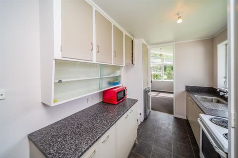 Photo of property in 21 Manawapou Road, Hawera, 4610
