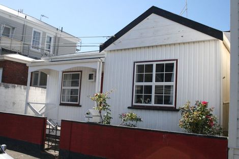 Photo of property in 4 Howard Street, Mount Cook, Wellington, 6021