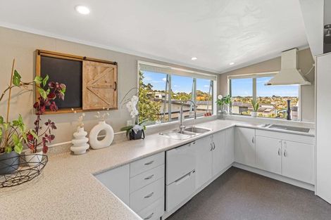 Photo of property in 11 Rawhiti Place, Saint Johns Hill, Whanganui, 4501