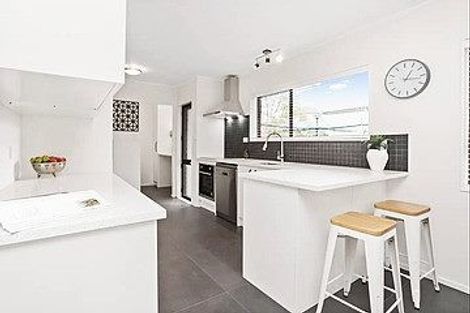 Photo of property in 303a/2 Great North Road, Henderson, Auckland, 0612