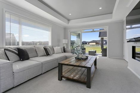 Photo of property in 9 Mike Smith Drive, Cambridge, 3434