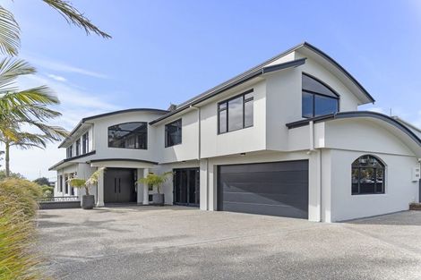 Photo of property in 1 Arden Place, Oakura, 4314