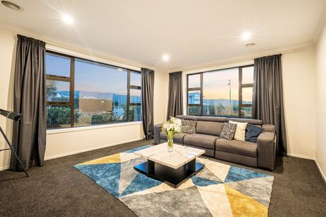 Photo of property in 5 Waitaria Terrace, Aotea, Porirua, 5024