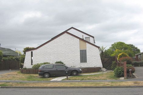 Photo of property in 18 Heathglen Avenue, Parklands, Christchurch, 8083