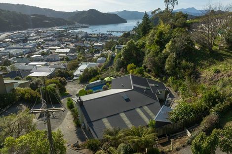 Photo of property in 49 Otago Street, Picton, 7220