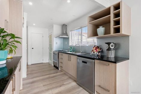 Photo of property in 21 Rapallo Place, Farm Cove, Auckland, 2012