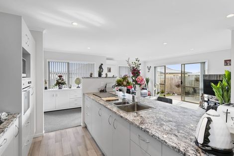 Photo of property in Trackside Villas, 27/91 Mako Mako Road, Levin, 5510