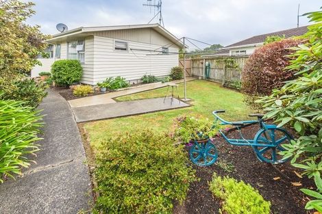 Photo of property in 15 Oaklea Avenue, Marton, 4710