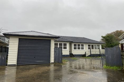 Photo of property in 12 Malcolm Place, Mangere East, Auckland, 2024