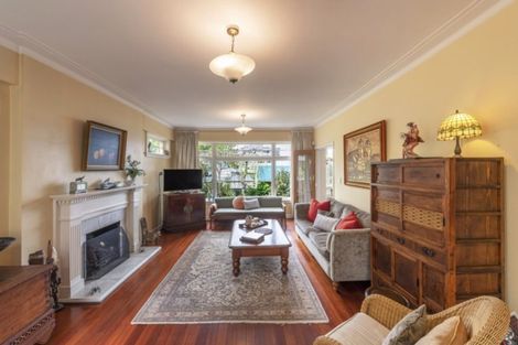 Photo of property in 19 Grant Road, Thorndon, Wellington, 6011