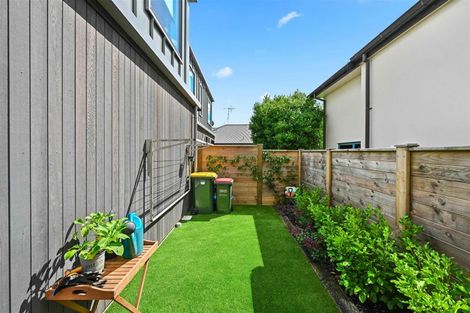 Photo of property in 23u2 Strowan Avenue, Fairfield, Hamilton, 3214