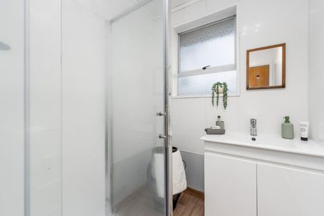 Photo of property in 26 Halswell Crescent, Westbrook, Palmerston North, 4412