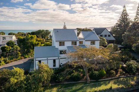 Photo of property in 5 Wharemauku Road, Raumati Beach, Paraparaumu, 5032