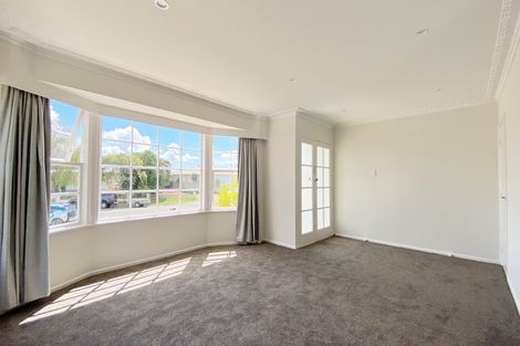 Photo of property in 13 Burlington Place, Manurewa, Auckland, 2102