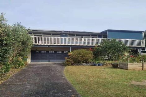 Photo of property in 96 Matipo Road, Mairangi Bay, Auckland, 0630