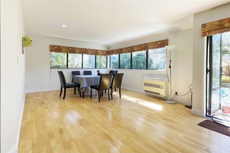 Photo of property in 51 Reeves Road, Pakuranga, Auckland, 2010