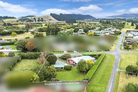 Photo of property in 1 Everett Street, Coalgate, 7673