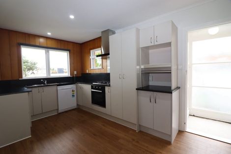 Photo of property in 2/95 Pakuranga Road, Pakuranga, Auckland, 2010