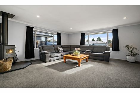 Photo of property in 4 Franklin Drive, Rangiora, 7400