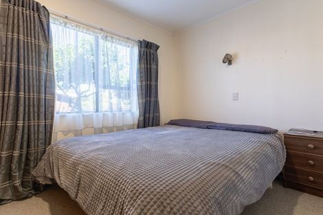 Photo of property in 13a Hadfield Place, Paraparaumu Beach, Paraparaumu, 5032