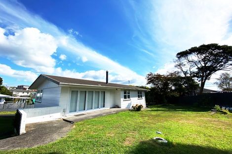 Photo of property in 18 Dellwood Avenue, Henderson, Auckland, 0612