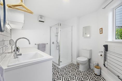 Photo of property in 10 Jackson Street, Island Bay, Wellington, 6023