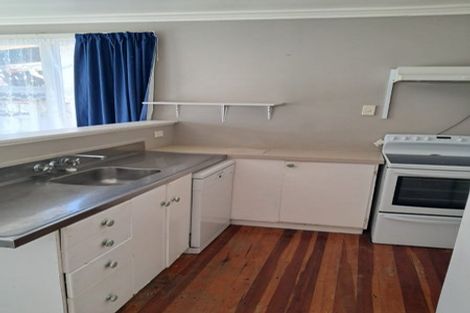 Photo of property in 32 Pendarves Street, New Plymouth, 4310