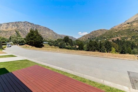 Photo of property in 4u2 Redfern Terrace, Arthurs Point, Queenstown, 9371