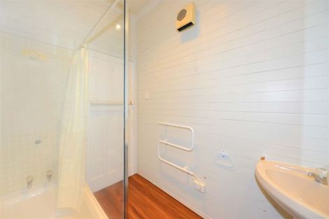 Photo of property in 61 Searells Road, Strowan, Christchurch, 8052