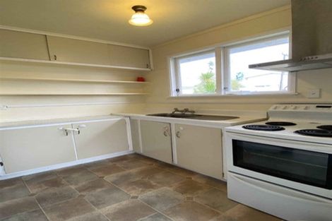 Photo of property in 71 Seaview Road, Glenfield, Auckland, 0629